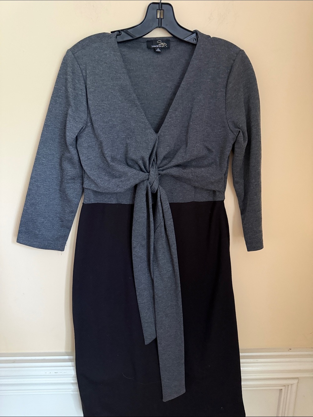 Suzanne‎ Betro Charcoal Gray and Black Tie-Front Sheath Dress Size Small